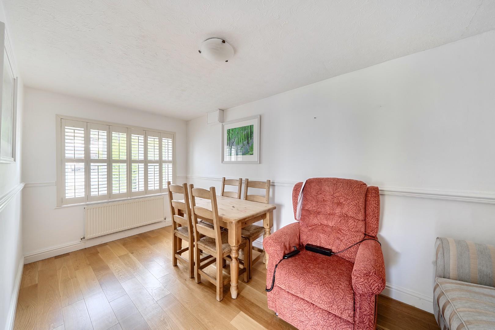Highmead Avenue, Newton, Swansea, SA3 4TY